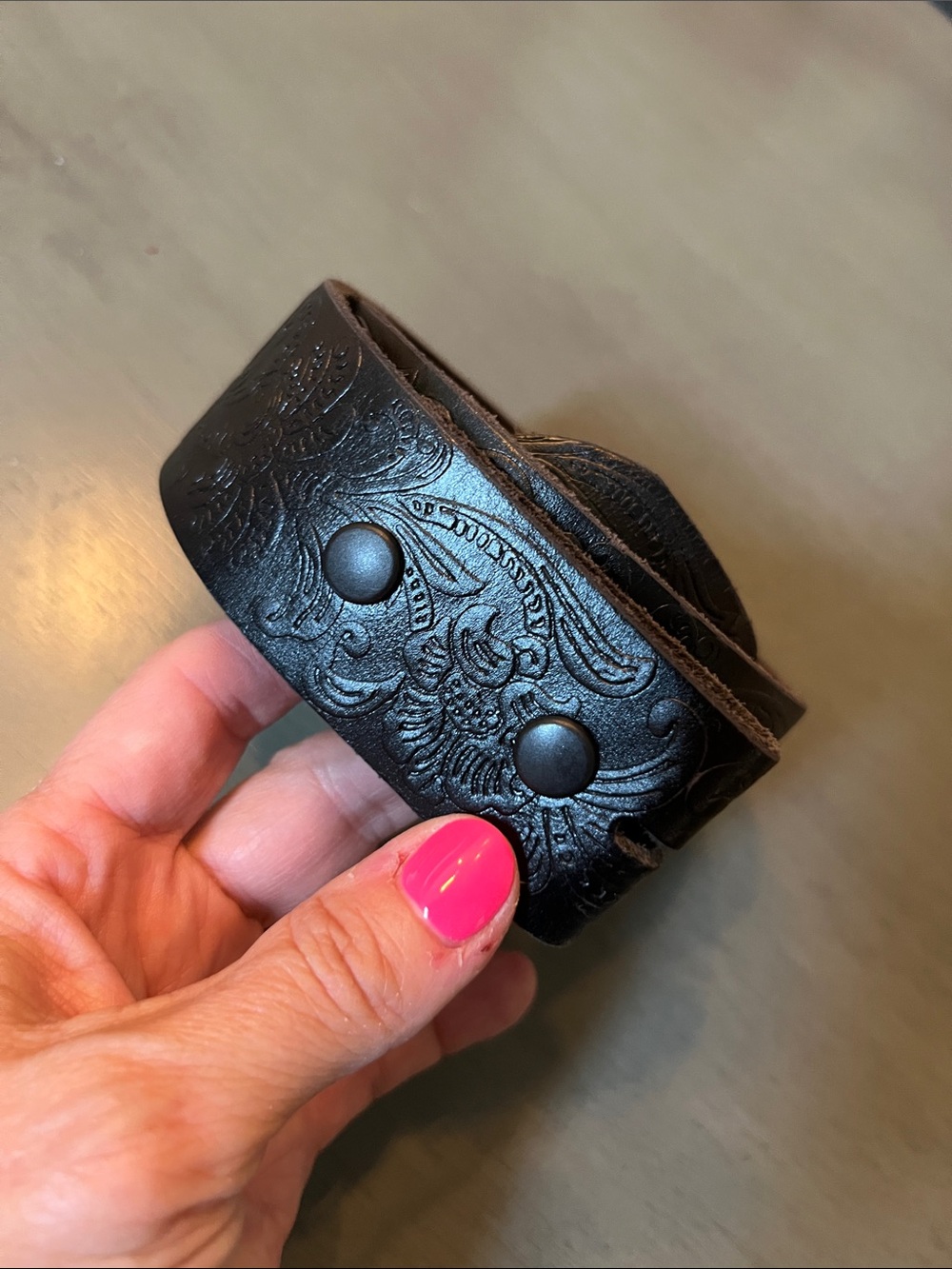 NEW BELTs heavy duty genuine full grain floral engraved tool leather belt Strap - Picture 3 of 9